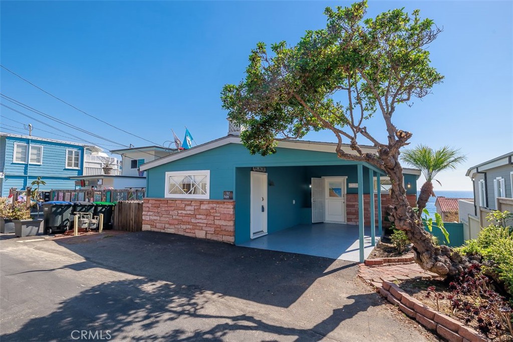 1225 Gaviota Drive