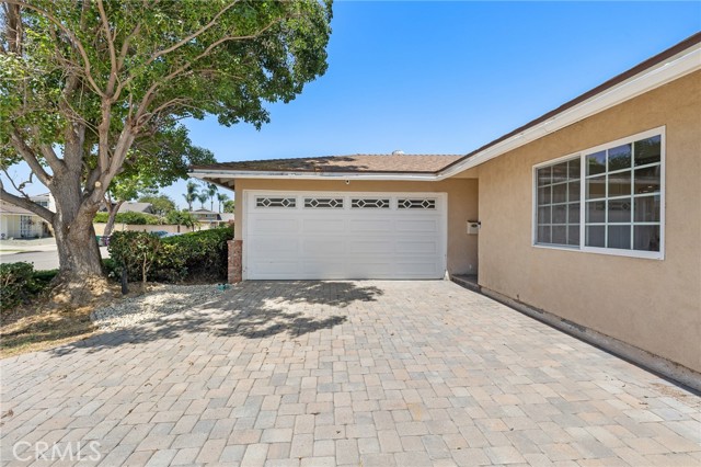 8065 E Ring Street, Long Beach CA: https://media.crmls.org/medias/fb6461fc-75ce-4fa4-b637-81c08bee9526.jpg