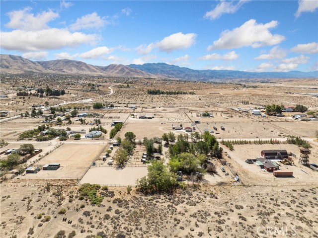 19976 Cornelian, Apple Valley CA: https://media.crmls.org/medias/fb651830-214e-4909-9ac9-376e7d026eac.jpg
