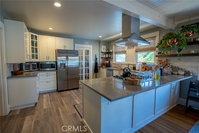 922 W 3rd Street, San Pedro CA: https://media.crmls.org/medias/fb658aad-31b6-4372-b55f-3c9edc4e7853.jpg