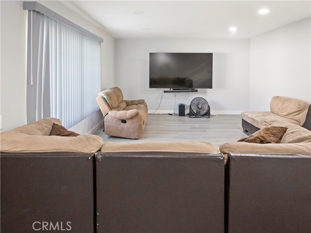 Detail Gallery Image 2 of 24 For 3500 W Manchester #450,  Inglewood,  CA 90305 - 3 Beds | 2 Baths