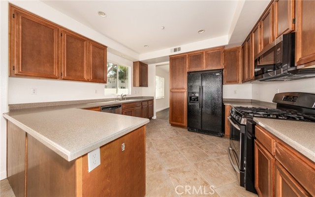 Detail Gallery Image 10 of 30 For 10972 Harris Dr, Loma Linda,  CA 92354 - 4 Beds | 2/1 Baths