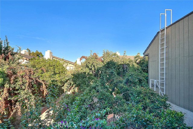 Detail Gallery Image 55 of 61 For 15051 Sherman Way #F,  Van Nuys,  CA 91405 - 2 Beds | 2 Baths