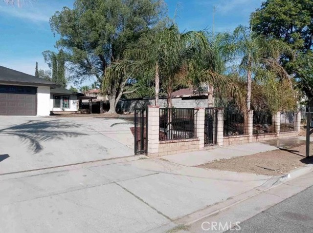 10561 Cypress Ave, Riverside, CA 92505