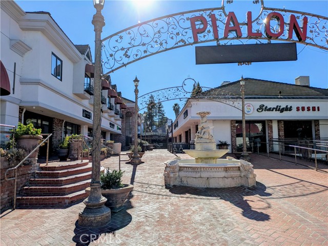  Commercial for Sale in Encino, California