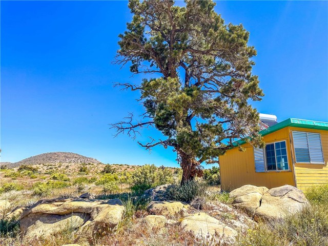 Detail Gallery Image 5 of 30 For 12345 Horseshoe Trl, Pioneertown,  CA 92268 - 0 Beds | 1 Baths