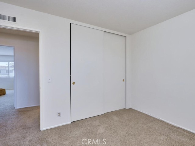 Detail Gallery Image 33 of 54 For 18022 Dellglen Cir, Huntington Beach,  CA 92647 - 4 Beds | 3 Baths