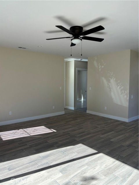 Detail Gallery Image 7 of 22 For 6537 San Miguel, Paramount,  CA 90723 - 3 Beds | 2 Baths