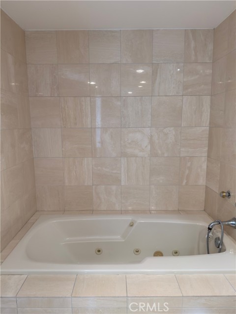 850 E Ocean Boulevard, Long Beach CA: https://media.crmls.org/medias/fb697037-e96b-444f-b6a4-5d192353afc7.jpg