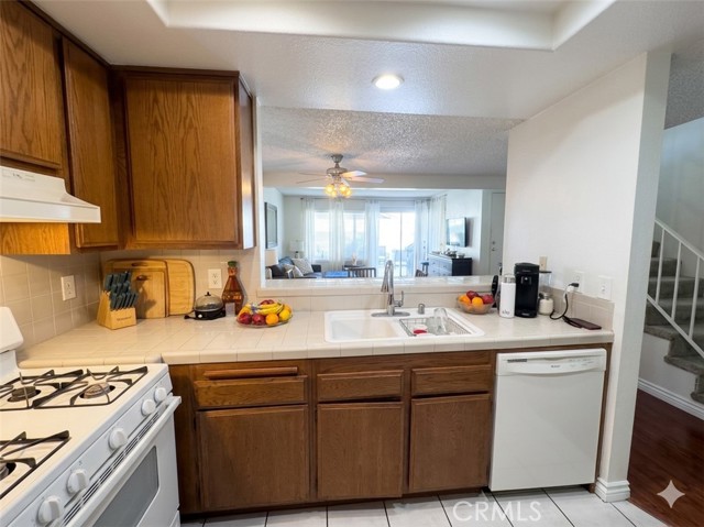 Detail Gallery Image 8 of 26 For 2321 S Magnolia Ave 6d,  Ontario,  CA 91762 - 2 Beds | 2/1 Baths