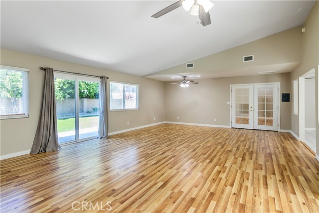 Detail Gallery Image 12 of 29 For 10611 Jordan Ave, Chatsworth,  CA 91311 - 3 Beds | 2/1 Baths
