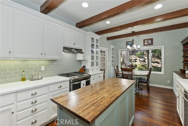 Detail Gallery Image 14 of 34 For 405 Terrace Rd, Lake Arrowhead,  CA 92352 - 2 Beds | 2 Baths