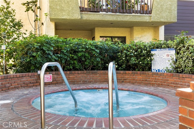 Detail Gallery Image 14 of 18 For 497 E California Bld #119,  Pasadena,  CA 91106 - 2 Beds | 2 Baths