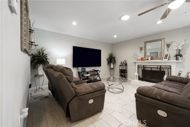 Detail Gallery Image 16 of 48 For 14215 Canterbury Dr, Victorville,  CA 92395 - 3 Beds | 2 Baths