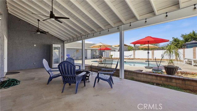 Detail Gallery Image 7 of 32 For 11179 Pala, Jurupa Valley,  CA 91752 - 5 Beds | 4 Baths