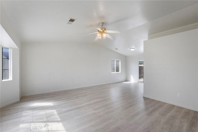 Detail Gallery Image 6 of 26 For 557 Monique St, Merced,  CA 95341 - 4 Beds | 2 Baths