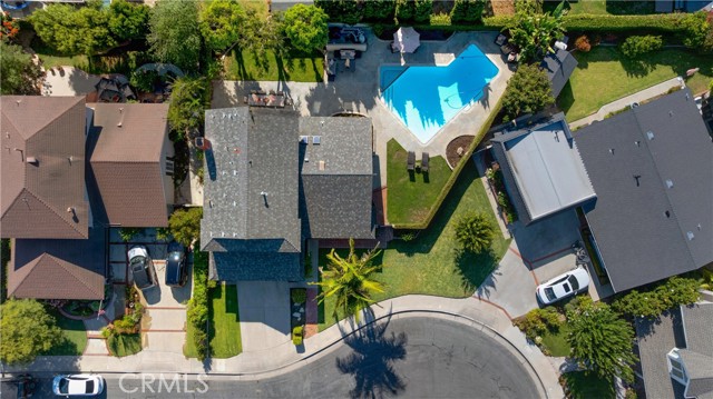 20571 Reef Lane, Huntington Beach CA: https://media.crmls.org/medias/fb6ad947-c52f-4076-8a5f-bdbb85beb2d2.jpg