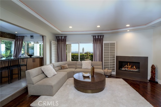 Detail Gallery Image 8 of 52 For 11810 Babbitt, Granada Hills,  CA 91344 - 4 Beds | 4 Baths