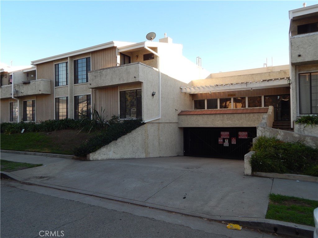 11834 Gilmore