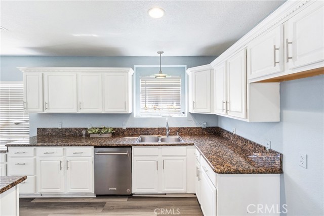 Detail Gallery Image 10 of 28 For 9232 S 7th Ave, Inglewood,  CA 90305 - 4 Beds | 2/1 Baths