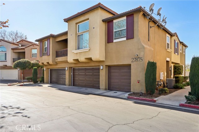 Detail Gallery Image 2 of 33 For 27875 Cactus, Moreno Valley,  CA 92555 - 3 Beds | 2/1 Baths