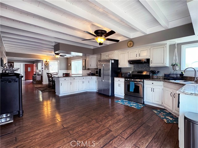 Detail Gallery Image 9 of 34 For 61 S Main St, Templeton,  CA 93465 - 4 Beds | 3 Baths