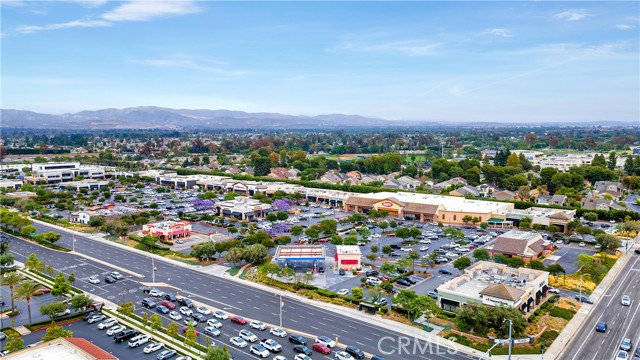 15061 Glass Circle, Irvine CA: https://media.crmls.org/medias/fb6d2845-ae6b-4b40-8f28-49d1452675ae.jpg