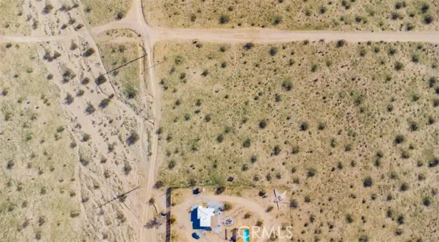 Detail Gallery Image 4 of 9 For 64085 Desert Trail Dr, Joshua Tree,  CA 92252 - – Beds | – Baths