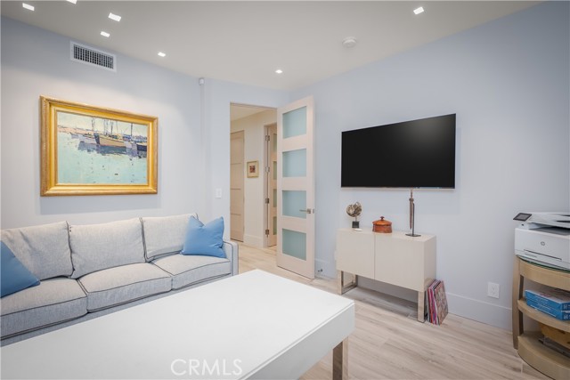 Image 22 of 49 For 3407 Oceanfront