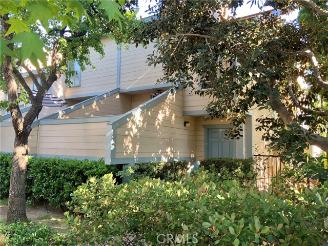 Detail Gallery Image 39 of 45 For 9917 Independence Ave #C,  Chatsworth,  CA 91311 - 2 Beds | 2 Baths
