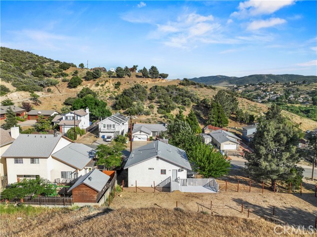 43323 LOOKABOUT RD, Lake Hughes CA: https://media.crmls.org/medias/fb6f4d55-6f39-408d-acc2-b309bde7095b.jpg