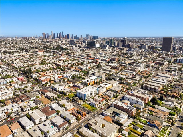 101 S. MARIPOSA AVE, Los Angeles CA: https://media.crmls.org/medias/fb70516a-dbf1-4719-a208-00d0c42fe89c.jpg
