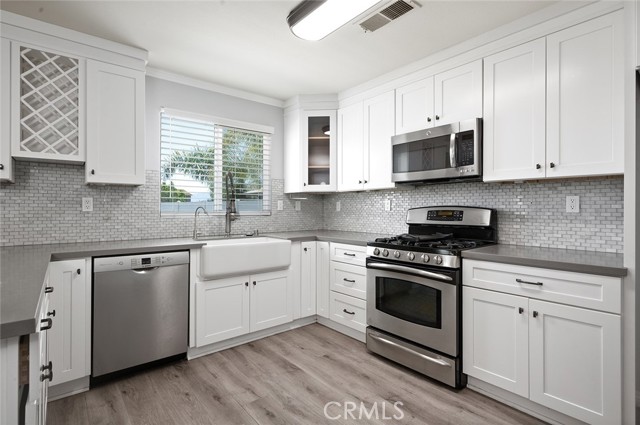 7530 Standing Rock Road, Eastvale CA: https://media.crmls.org/medias/fb70afca-7a6a-484d-804d-5570ed674d73.jpg