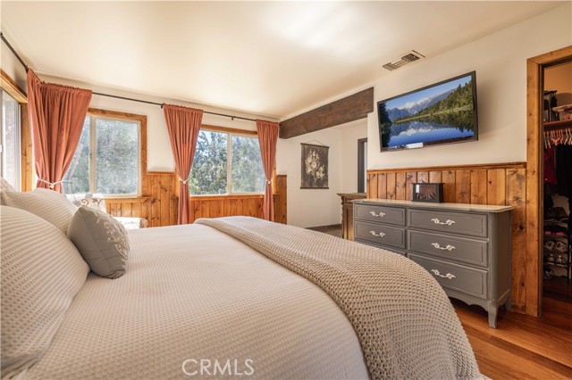 Detail Gallery Image 27 of 56 For 1556 E Big Bear Bld, Big Bear City,  CA 92314 - 5 Beds | 2/1 Baths