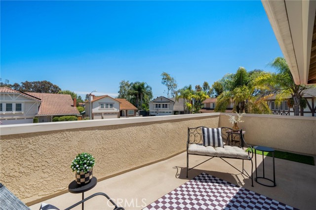 21291 Calle Recreo, Lake Forest CA: https://media.crmls.org/medias/fb7100ef-6339-416b-aa47-191df0e70fc4.jpg