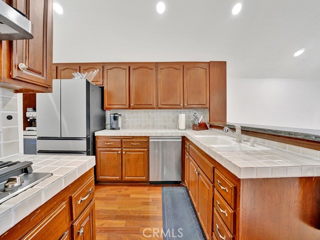 Detail Gallery Image 17 of 29 For 2463 Irvine Ave #B2,  Costa Mesa,  CA 92627 - 3 Beds | 2 Baths