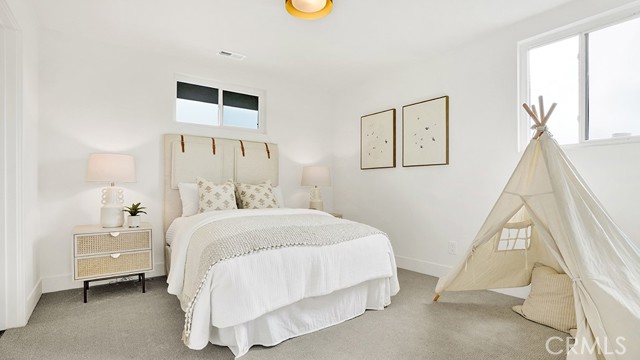 Detail Gallery Image 36 of 42 For 2735 Monogram, Long Beach,  CA 90815 - 5 Beds | 3 Baths