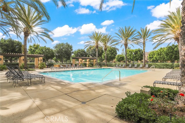 18 New Season, Irvine CA: https://media.crmls.org/medias/fb71dfd6-dd85-4484-82ae-0b3c1f13a9c4.jpg