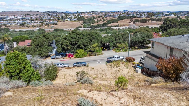 Detail Gallery Image 5 of 14 For 1032 Margarita Ave, Grover Beach,  CA 93433 - – Beds | – Baths