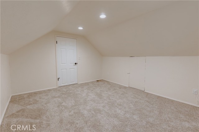 Detail Gallery Image 12 of 18 For 42520 Sonoma Dr, Big Bear Lake,  CA 92315 - 4 Beds | 2 Baths