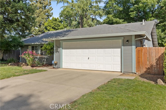 Detail Gallery Image 3 of 29 For 1580 La Linda Ln, Chico,  CA 95926 - 3 Beds | 2 Baths