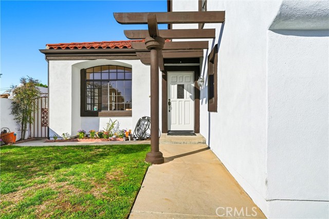 Detail Gallery Image 6 of 46 For 1129 Dahlia Way, Torrance,  CA 90502 - 4 Beds | 3 Baths