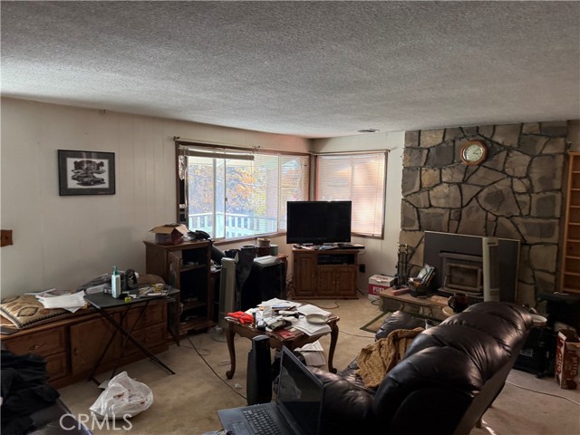 Detail Gallery Image 15 of 25 For 31776 Panorama Rd, Running Springs,  CA 92382 - 4 Beds | 2 Baths