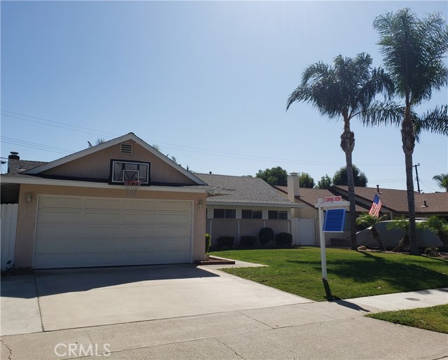 6272 Larchwood Dr, Huntington Beach, CA 92647