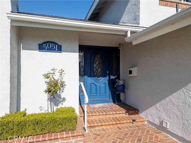 Detail Gallery Image 9 of 17 For 5051 Canterbury Dr, Cypress,  CA 90630 - 4 Beds | 2/1 Baths