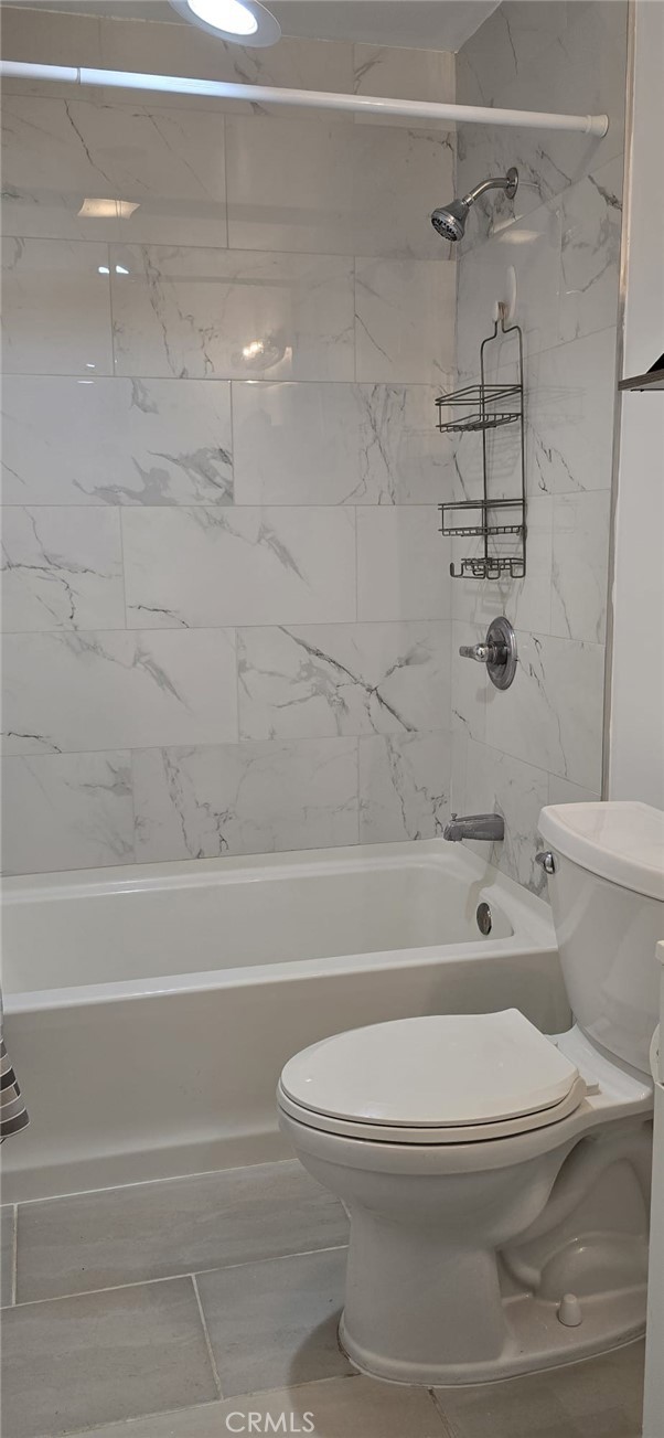 7728 Chimineas Avenue, Reseda CA: https://media.crmls.org/medias/fb764732-3ab6-411a-a5e6-8a097bffe65a.jpg