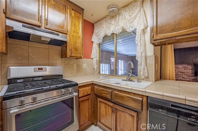 Detail Gallery Image 16 of 38 For 3557 M St, Merced,  CA 95348 - 3 Beds | 2 Baths
