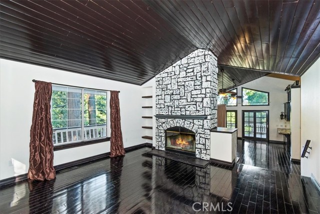 Detail Gallery Image 5 of 42 For 24048 Altdorf, Crestline,  CA 92325 - 3 Beds | 3/1 Baths