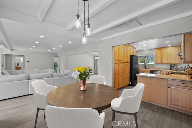 17441 Rayen Street, Sherwood Forest CA: https://media.crmls.org/medias/fb76e7f9-7ec2-4293-9647-71ce78cb8569.jpg
