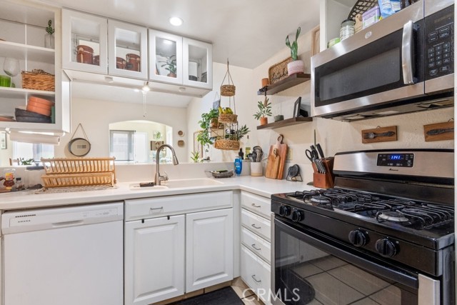 930 Countryside Street, Hemet CA: https://media.crmls.org/medias/fb77755f-b2a2-4a4e-ae56-12ef53342cac.jpg
